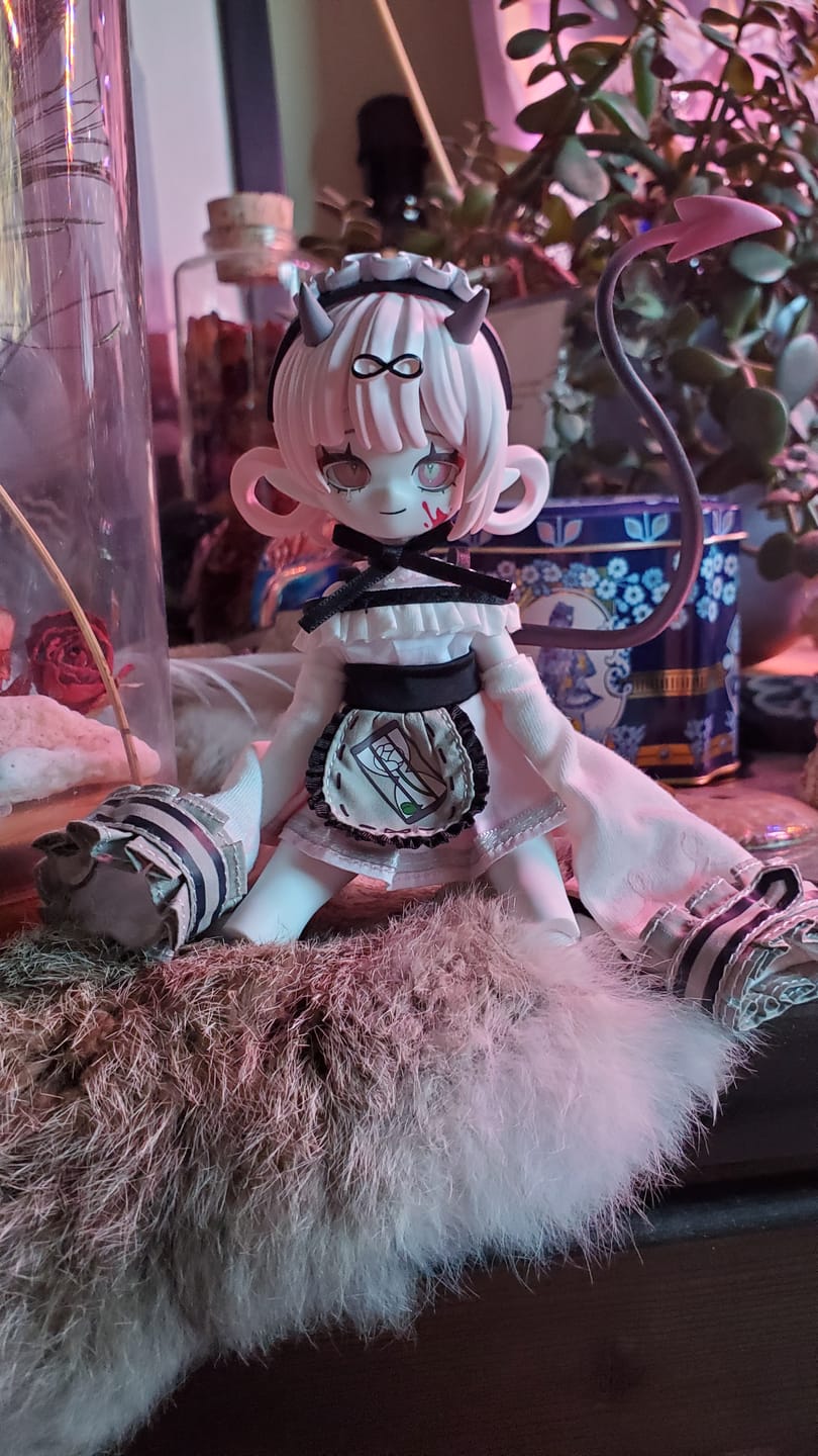 Customer photo review of Cooze Devil Horns Series 1/8 Action Figure BJD Blind Box