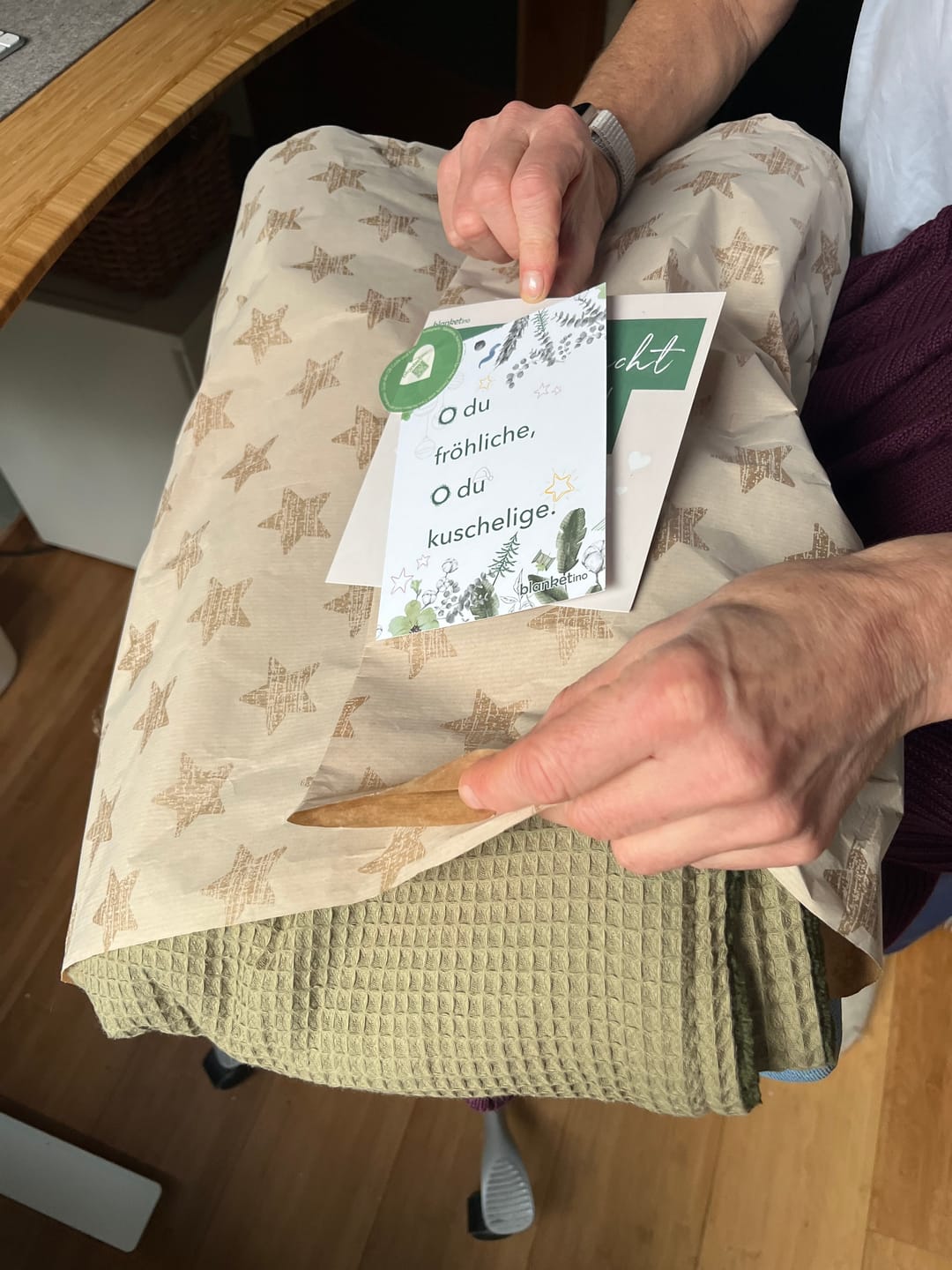 Customer photo review of Kuscheldecke mit Bambus-Fleece • 210 x 145 cm • Olivgrün