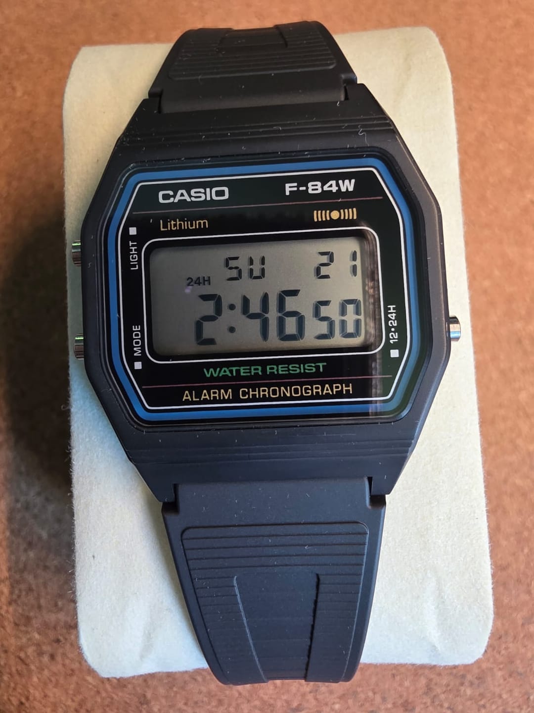 Customer photo review of Reloj Casio Vintage F-84W-1 Mercado Japonés JDM