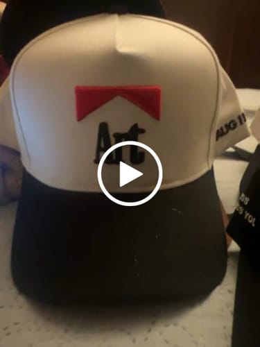 Customer video review of Art Snapback (White/Black)