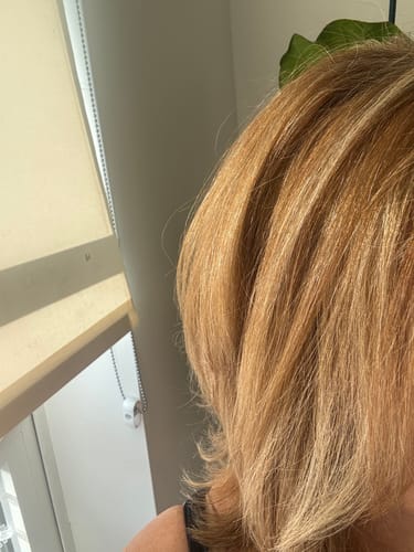 Customer photo review of Weightless Shampoo & Conditioner Set