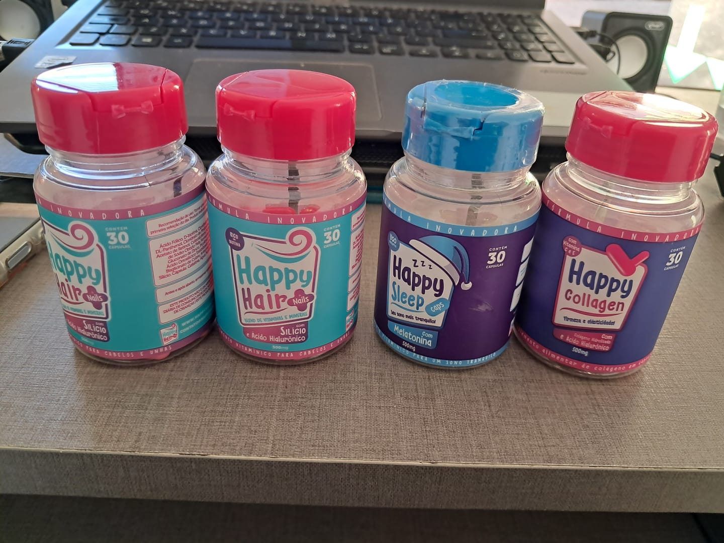 Customer photo review of Happy Hair 6 Potes + 6 Potes Grátis + 2 Colágenos + 1 Happy Calm (Total 15 Potes)