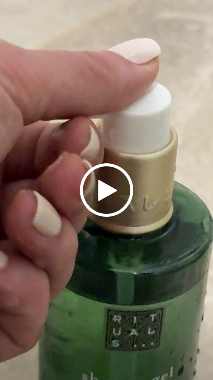 Customer video review of Rituals Jing Shower Gel