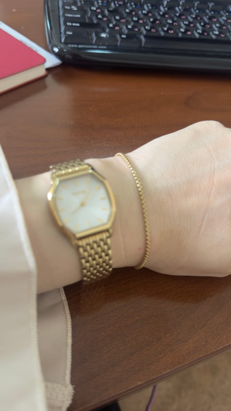 Customer photo review of Julia Gold White