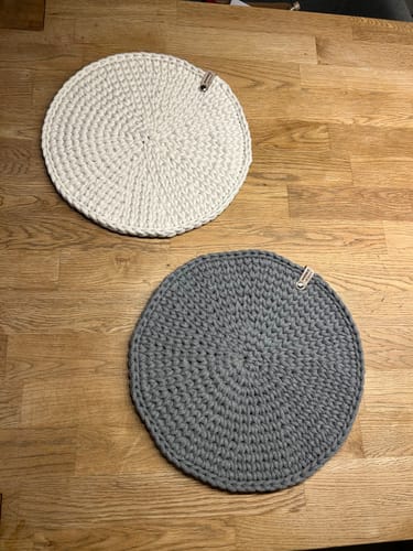 Customer photo review of Personalisierte Labels mit Chicago Screws - Kunstleder-Label mit Schrauben