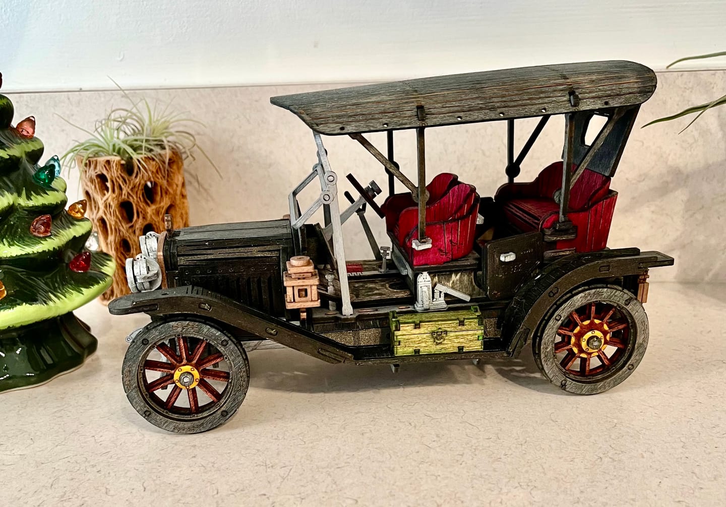 Customer photo review of Vintage Car 1:15 Wooden Model Kit — Natural Wood, 20 cm