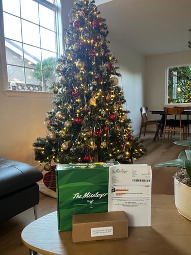 Customer photo review of Premium Mixology Box