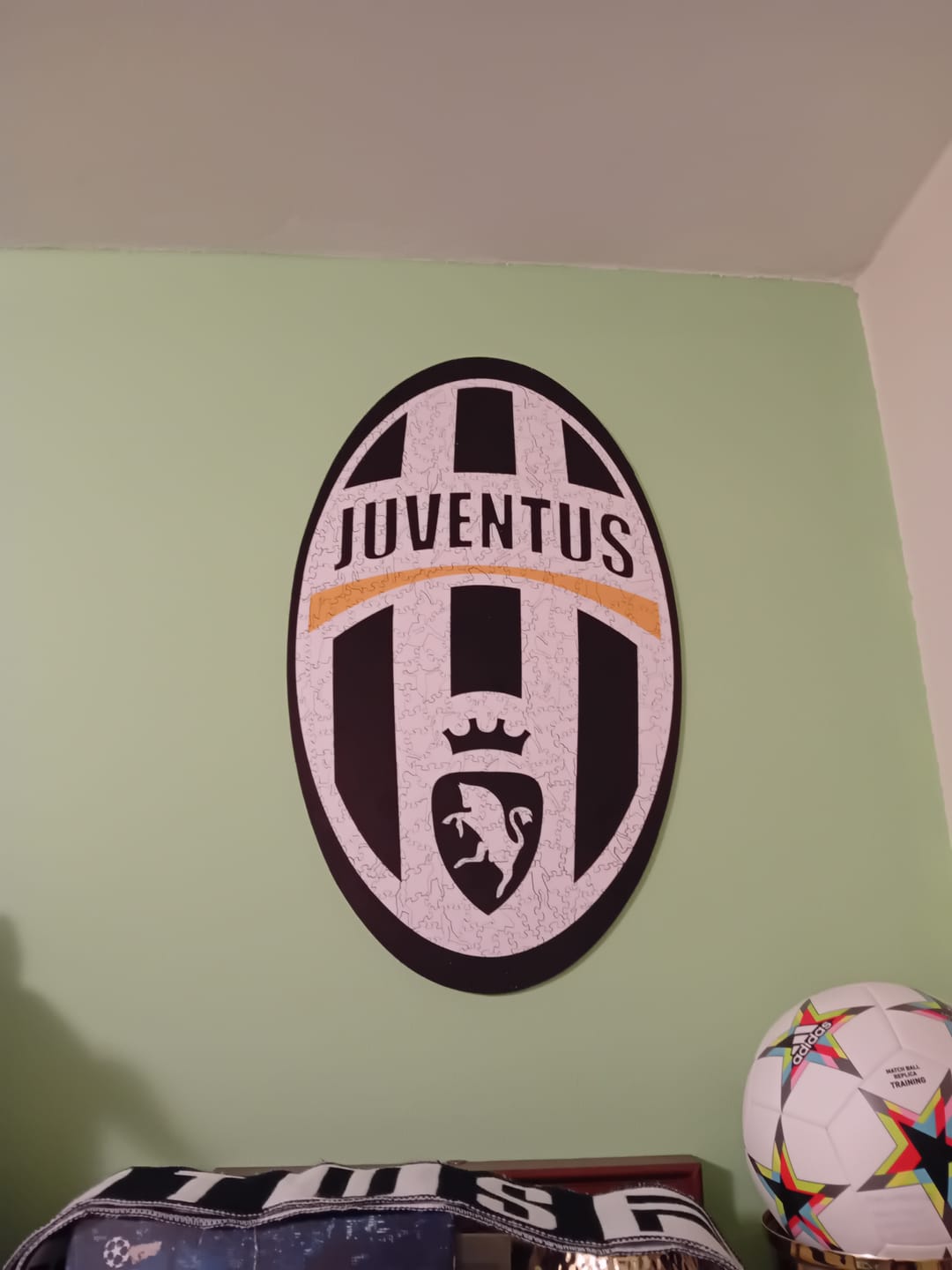 Customer photo review of Retro Logo Juventus® - Puzzle di Legno