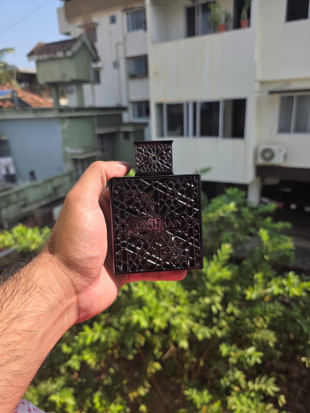 Customer photo review of Rayhaan Obsidian Eau De Parfum For Unisex