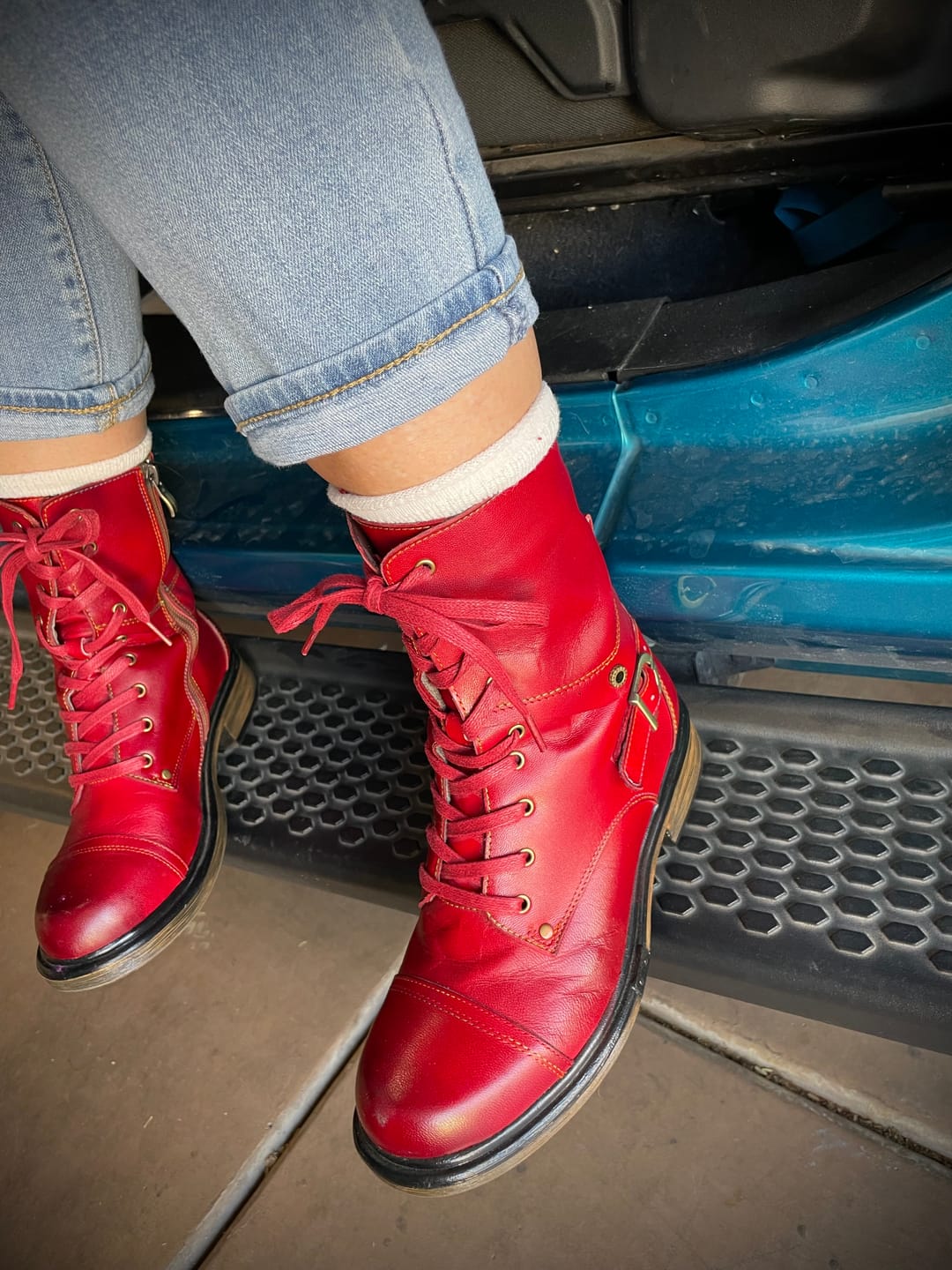 Customer photo review of Comfortable Genuine Leather Boots With Laces And Inside Zippers