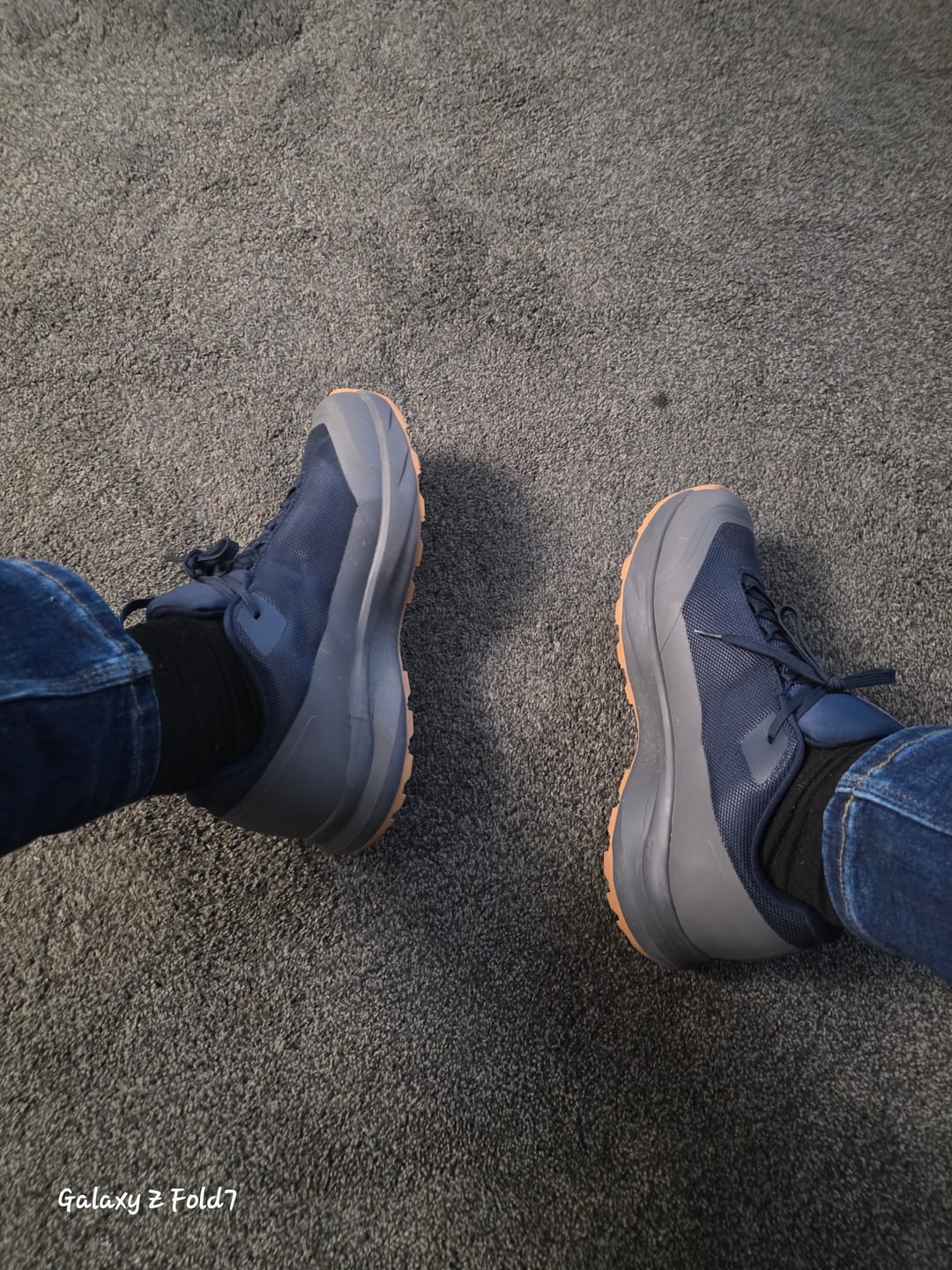 Customer photo review of Footmax Men's Waterproof Hiking Shoes - Anti-Skid Outdoor Travel Sneakers