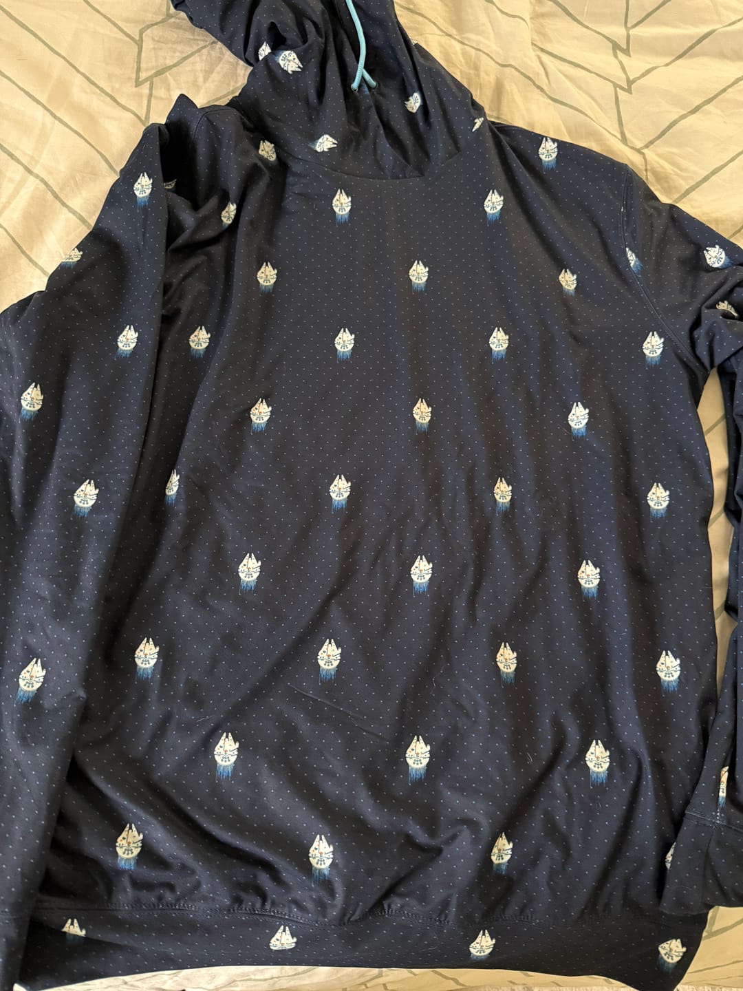 Customer photo review of Star Wars™ "12 Parsecs" – Performance Hoodie