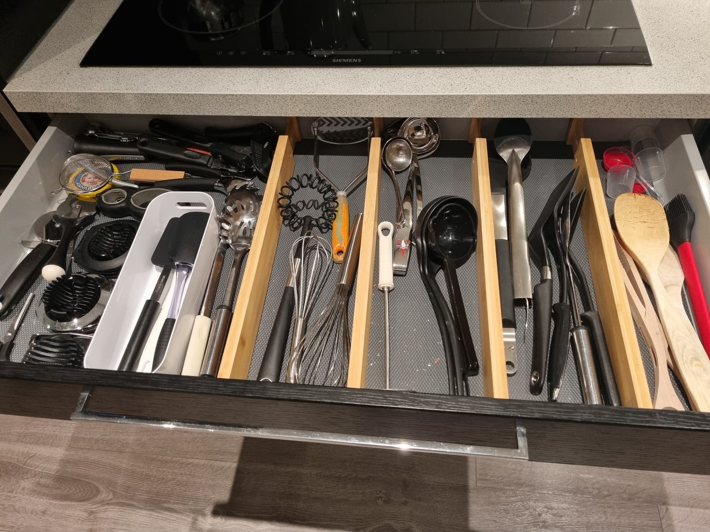 Customer photo review of 4-pk Justerbar skuffedeler, bambus
