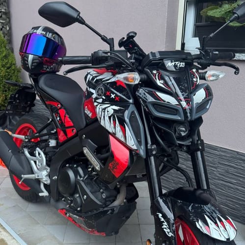 Customer photo review of Kit Déco Yamaha MT 125 / MT 03 / MT 07 / MT 09 / MT 10 Semi-Personnalisé - VENOM