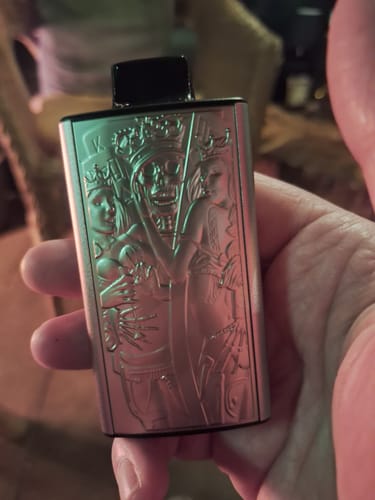 Customer photo review of JNR - Mega Box 25K bouffées - 2% de Nicotine - Puff Jetable / Vape Disposable