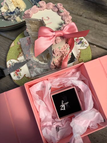 Customer photo review of mia mini cake