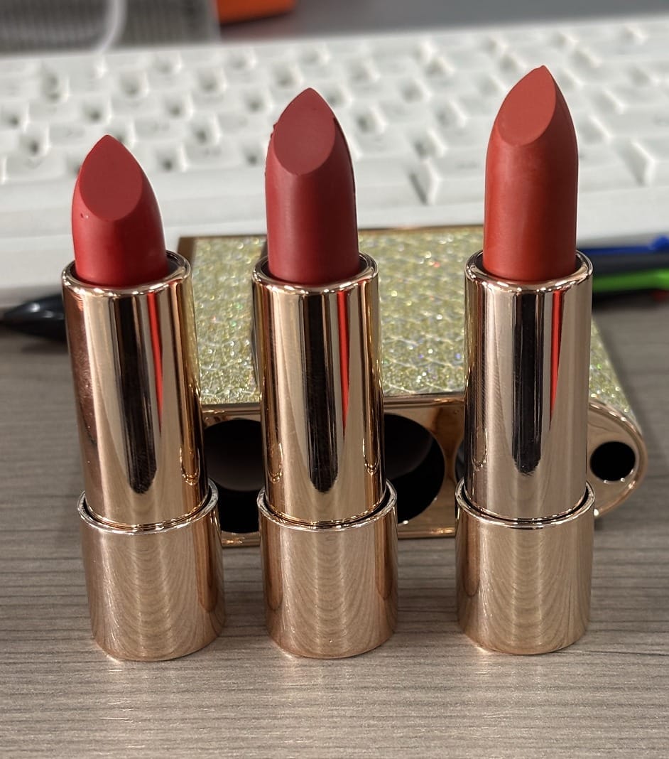 Customer photo review of Velvet Kiss Trio