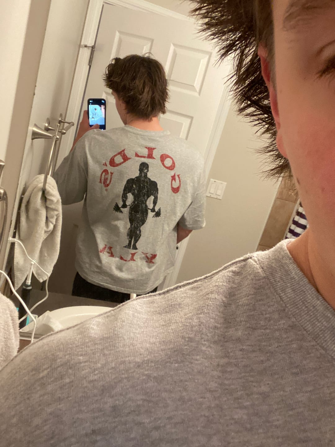 Customer photo review of 4002 - Golds Gym New Age Tees
