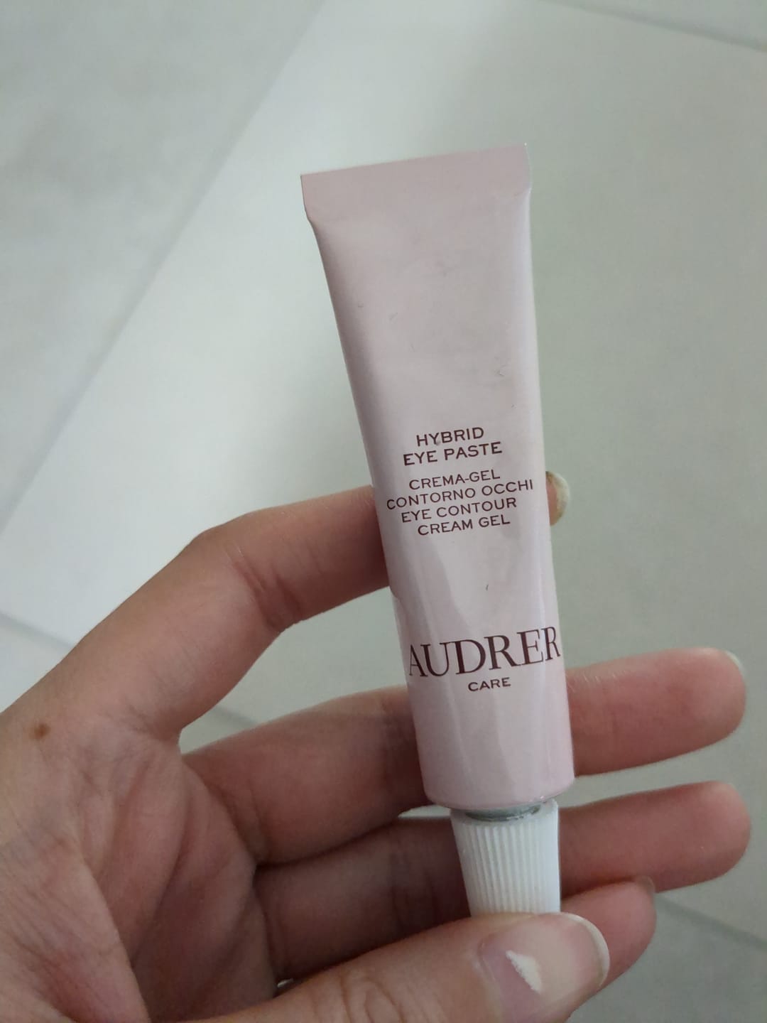 Customer photo review of Hybrid Eye Paste