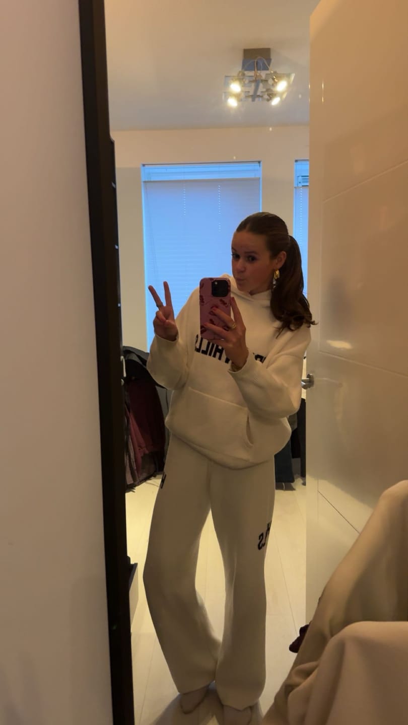 Customer photo review of '55 EMBROIDERY STRAIGHT LEG SWEATPANTS LIGHT GREY