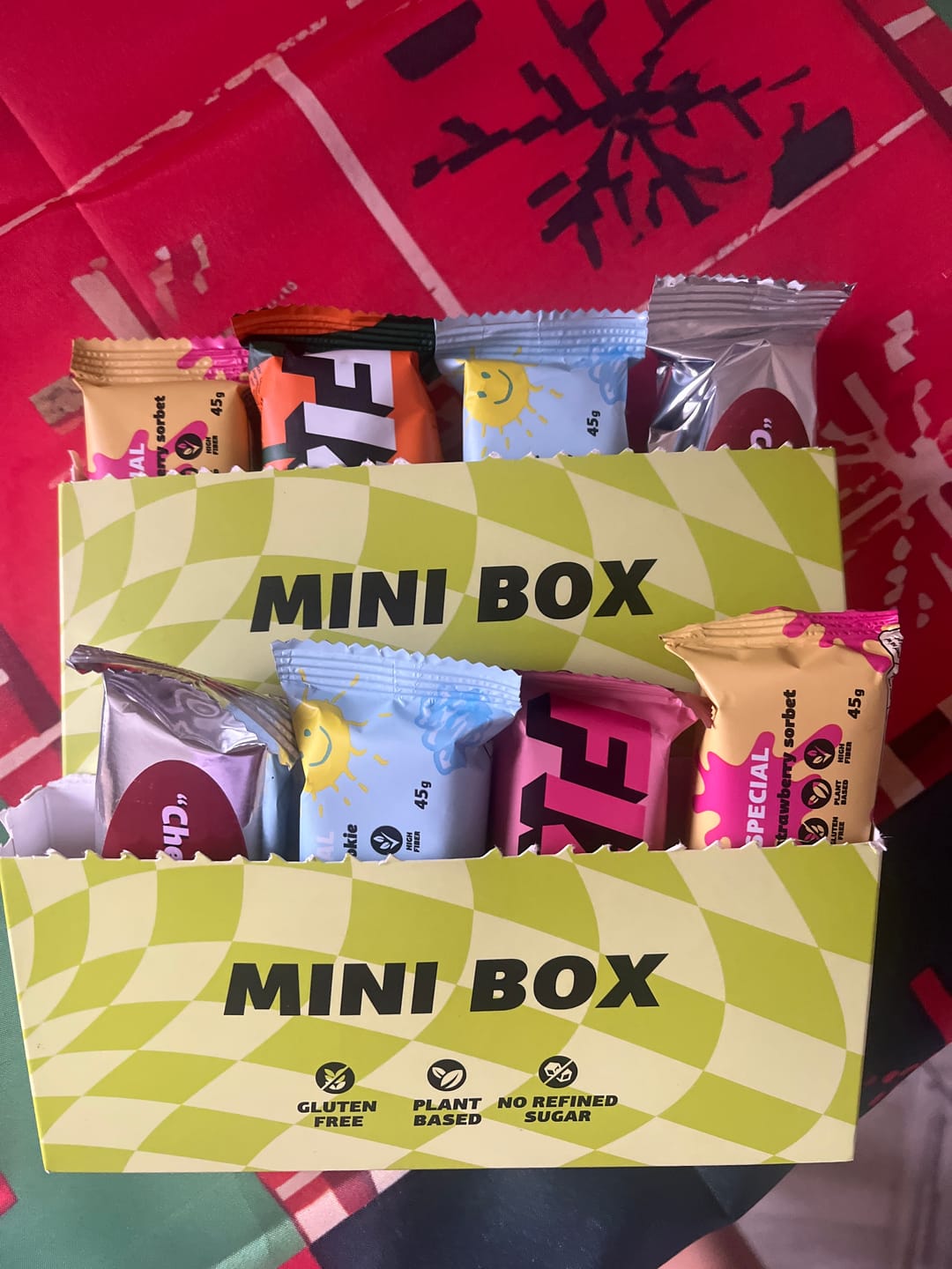 Customer photo review of Mini box "Залізні Друзі УЗ"