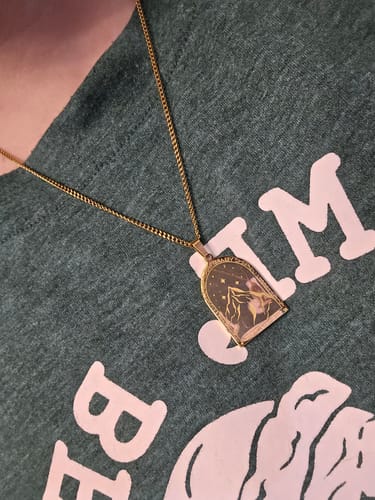 Customer photo review of Velaris Necklace