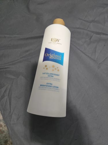 Customer photo review of Fair and White Original Glutathion Extra Brightening Lotion 500ml / 16.90 fl oz