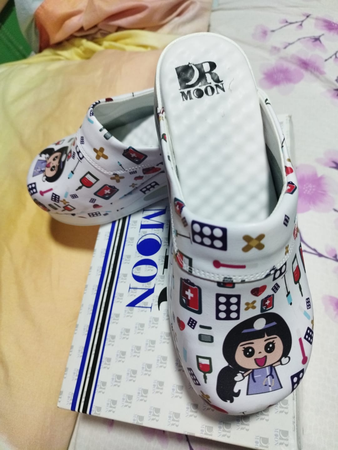 Customer photo review of Saboti Medicali Ortopedici, Albi cu Imprimeu, Femei - Model Airmax Asistenta