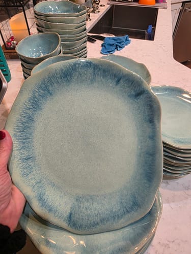 Customer photo review of 4-Piece Stoneware Deep Plate Set in Aqua Blue