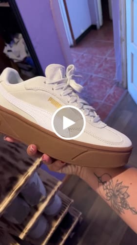 Customer video review of Zapatillas Puma Club II Era Platform Mujer Beige
