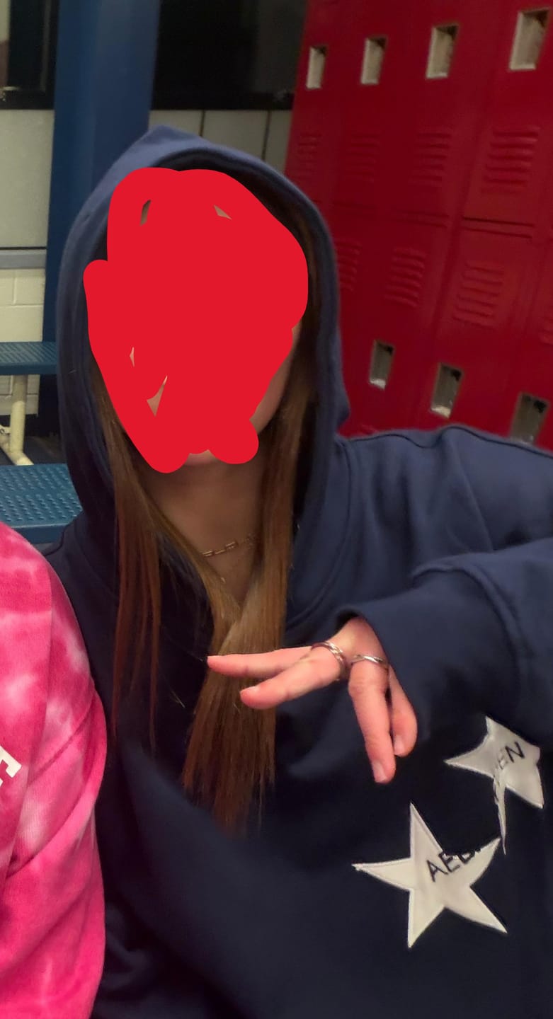 Customer photo review of Aelfric Eden Star Color Contrast Hoodie