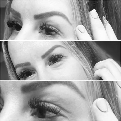 Kundin zeigt eine Fotocollage ihrer Augen mit zwei Schichten der DIY Wimpernbänder Volume 2 in verschiedenen Längen.