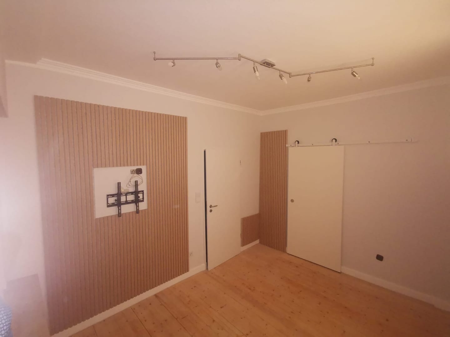 Customer photo review of Akustikpaneele Endleiste Natürliche Eiche - 240 cm - Abschlussleiste
