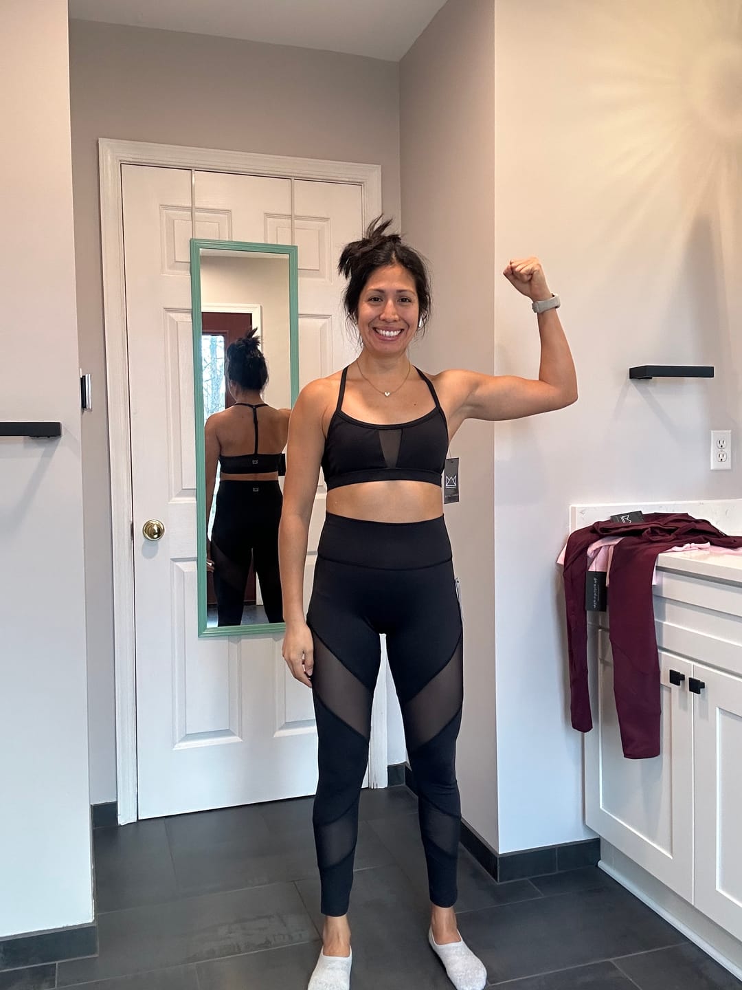Customer photo review of ESSENCE Performance Mesh Wrapped Legging