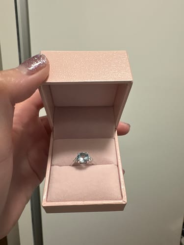 Customer photo review of LEIA