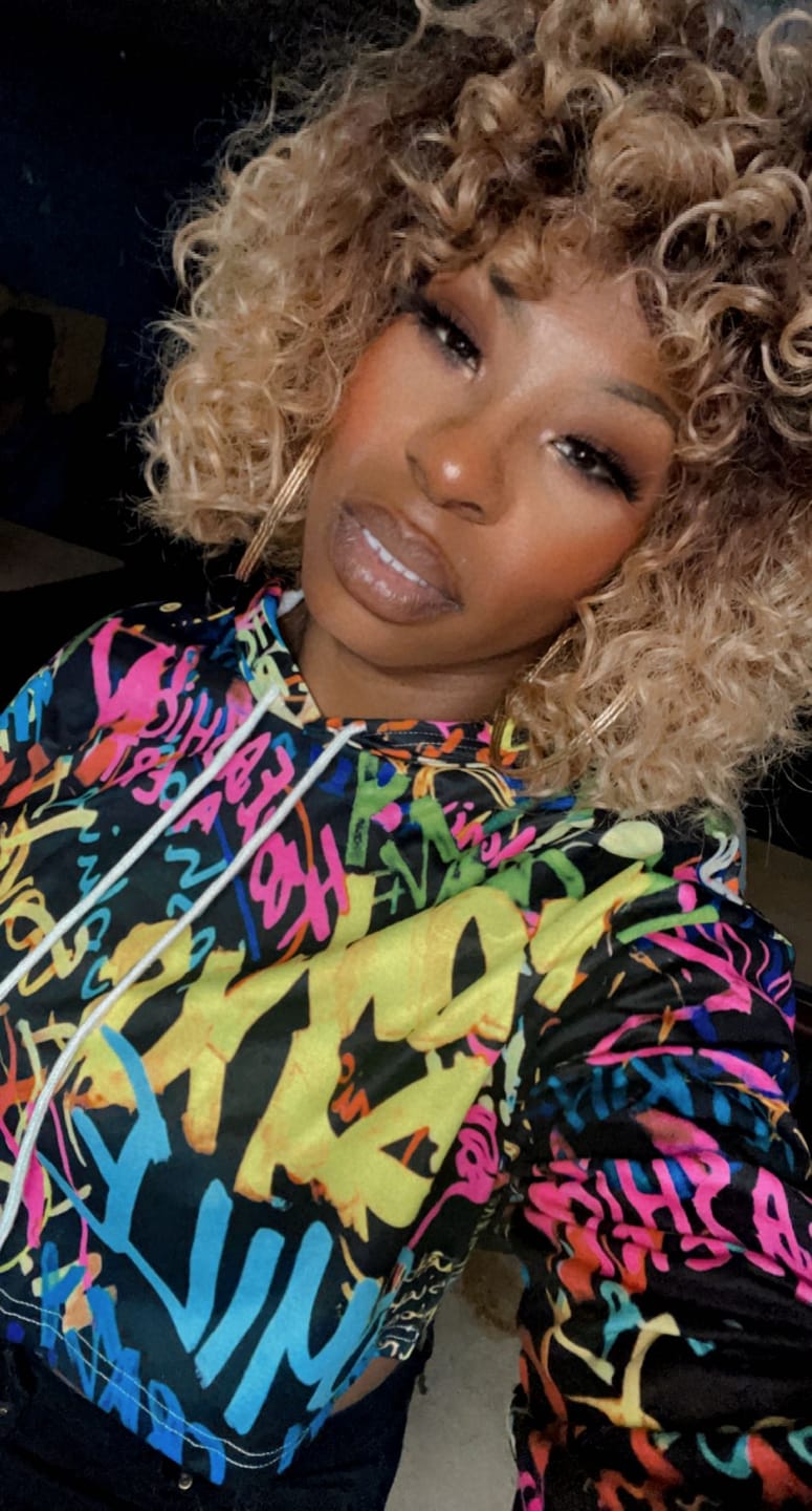 Customer photo review of Bobbi Boss Full Wig - M799 CUPCAKE