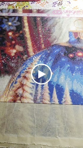 Customer video review of 5D Diamond Painting – Magie der Weihnachtskugel