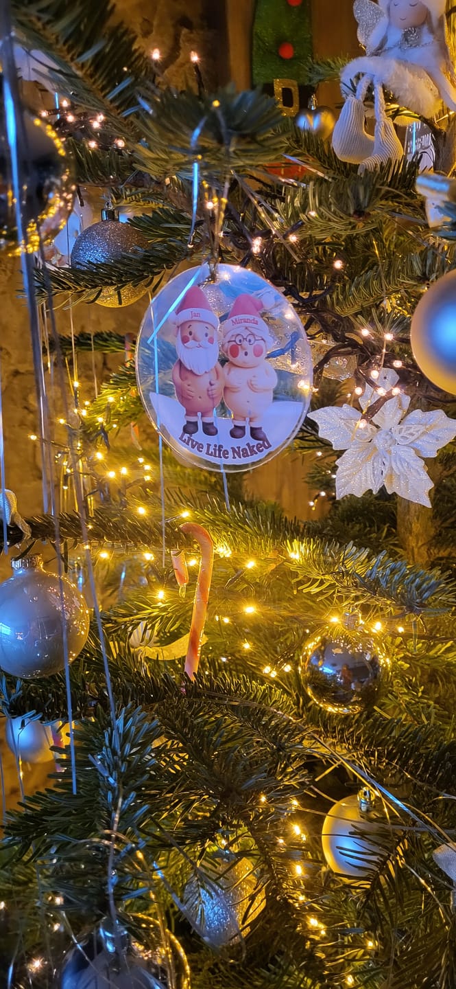Customer photo review of Lustiges Paar Weihnachten mit Namen und Text - Personalisierter Baumschmuck
