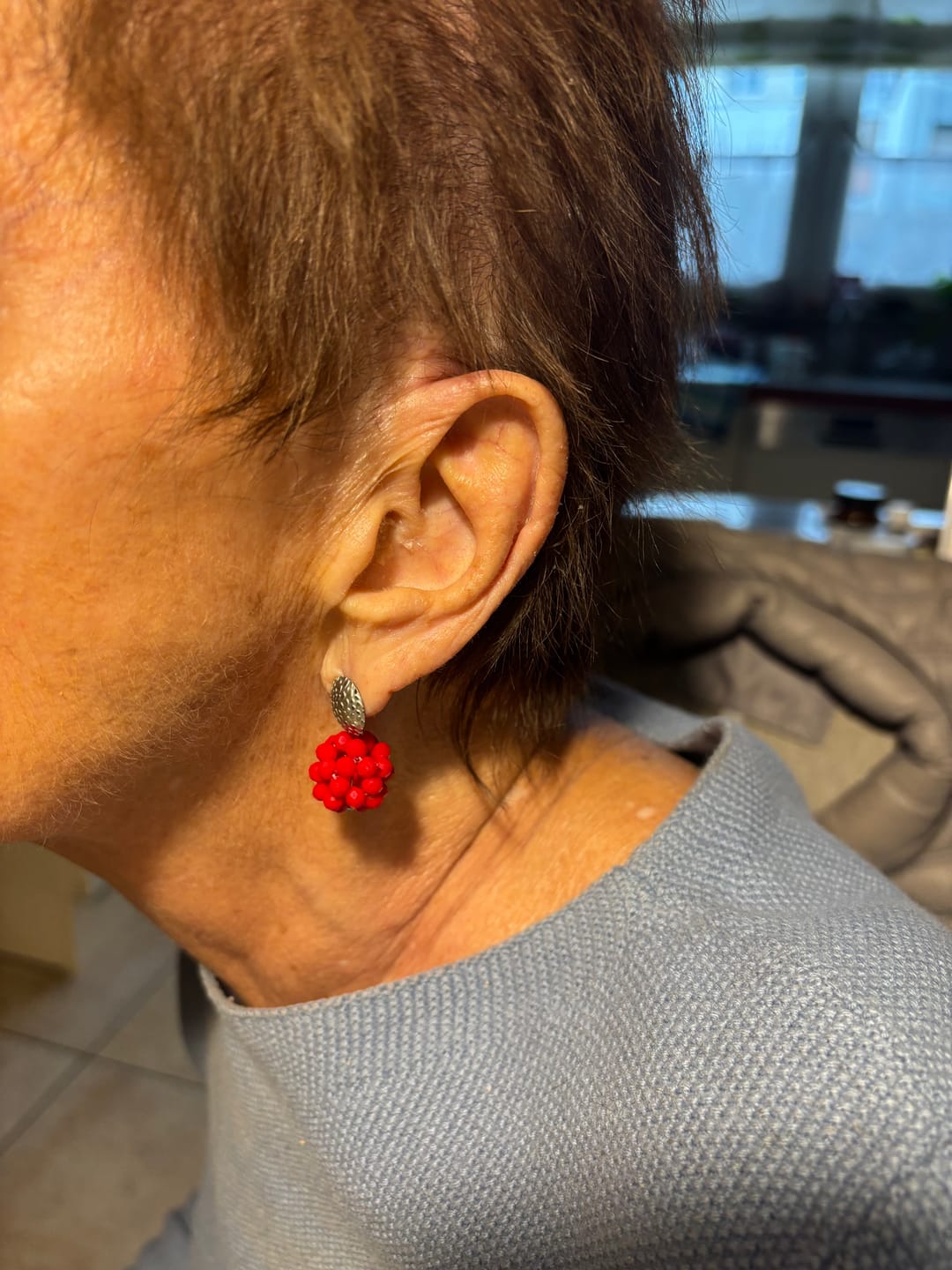 Customer photo review of Ohrring Luisa rot