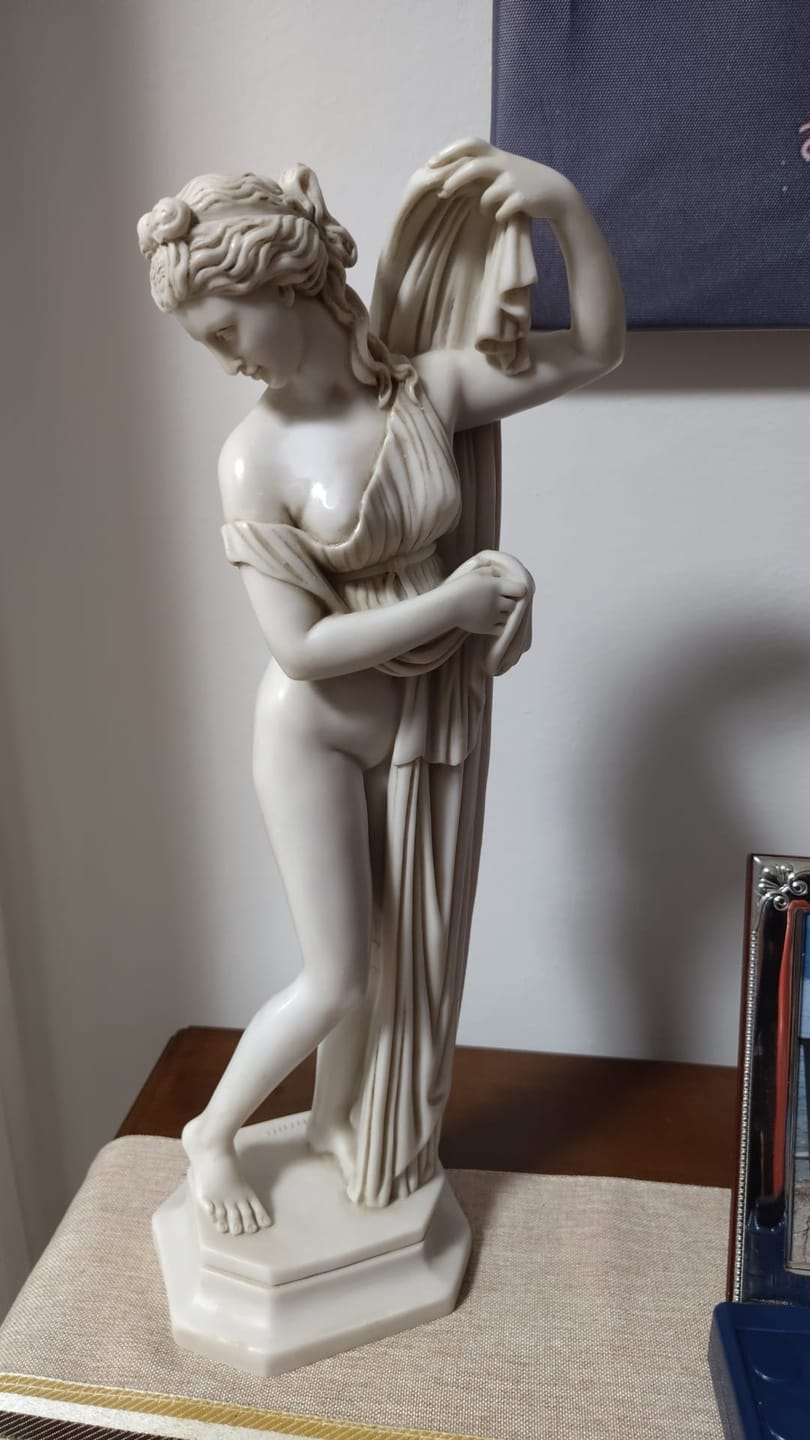 Customer photo review of Venere Afrodite Callipigia - Statua in Marmo 38 cm