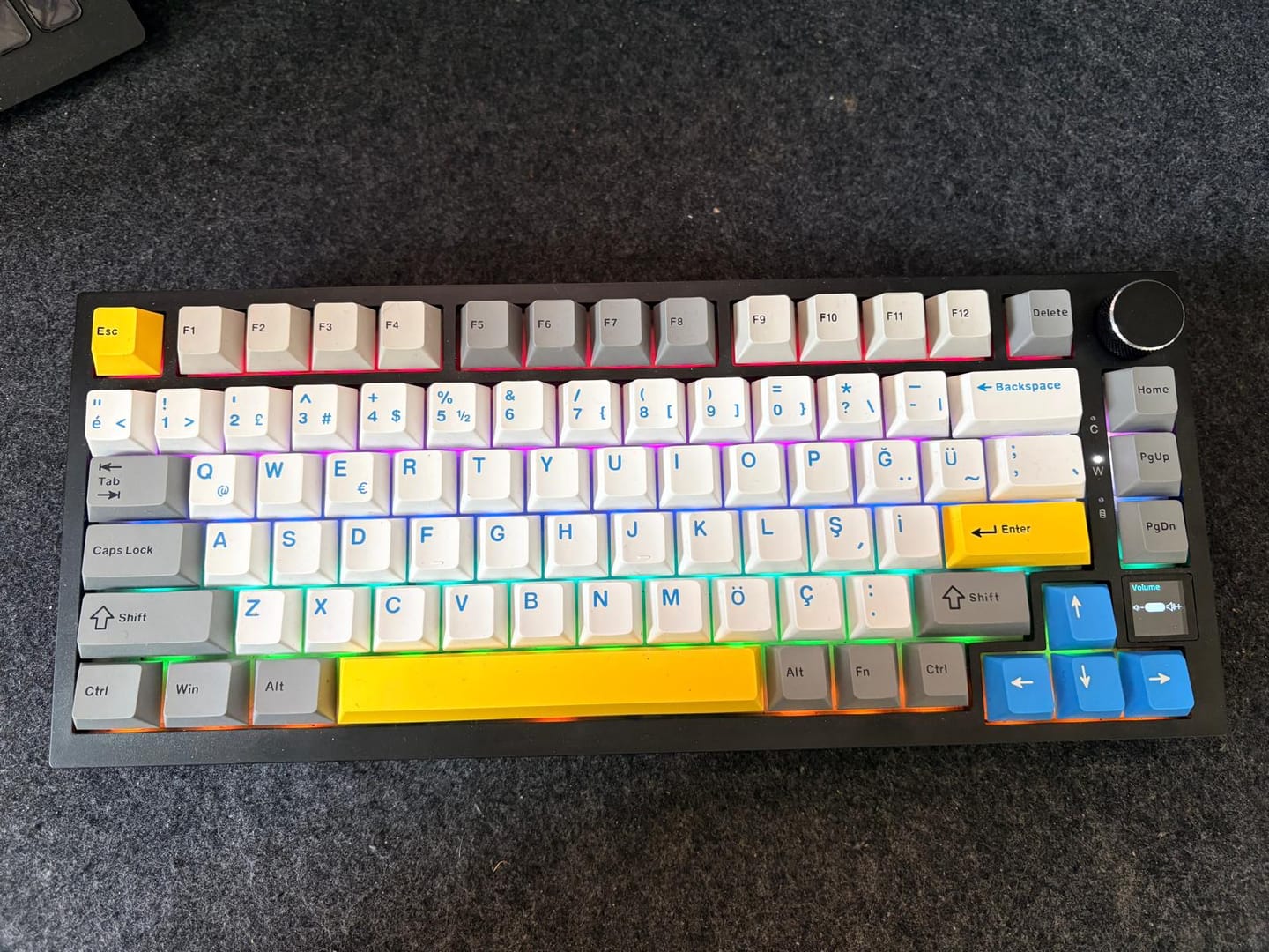 Customer photo review of Wraith Çift Enjeksiyonlu PBT Türkçe Tuş Takımı