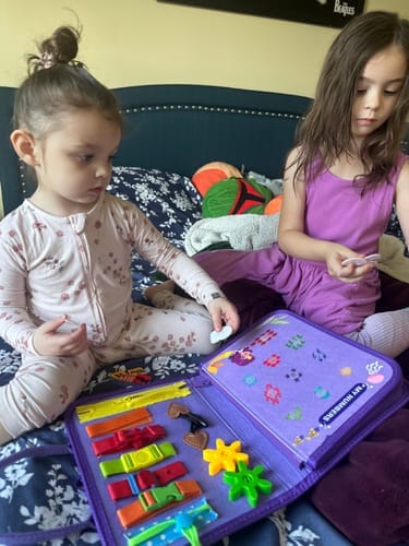 Customer photo review of Kiddora™ Montessori Aktivite Çantası | Busy Book | 8’i 1 Arada