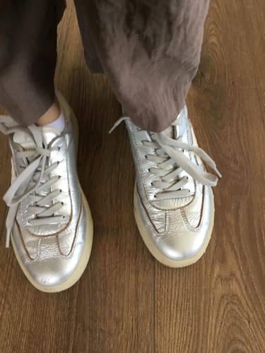 Customer photo review of ZAPATILLA ICONIC PLATA A038