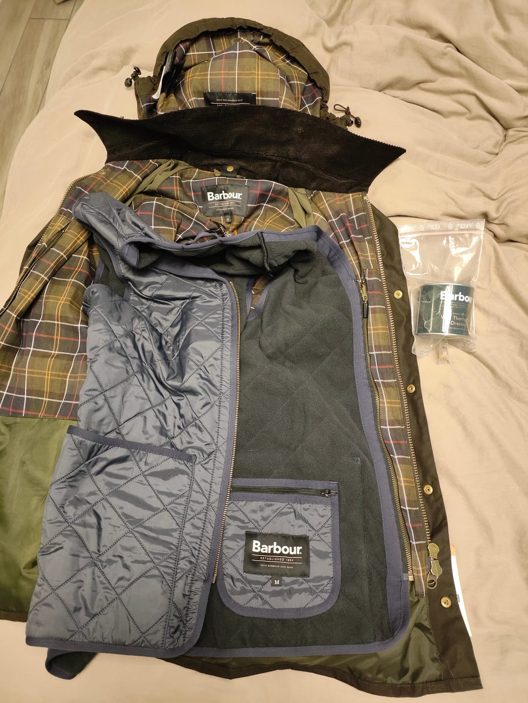 Customer photo review of Barbour Mens Polarquilt Waistcoat/Zip-in Liner - Navy