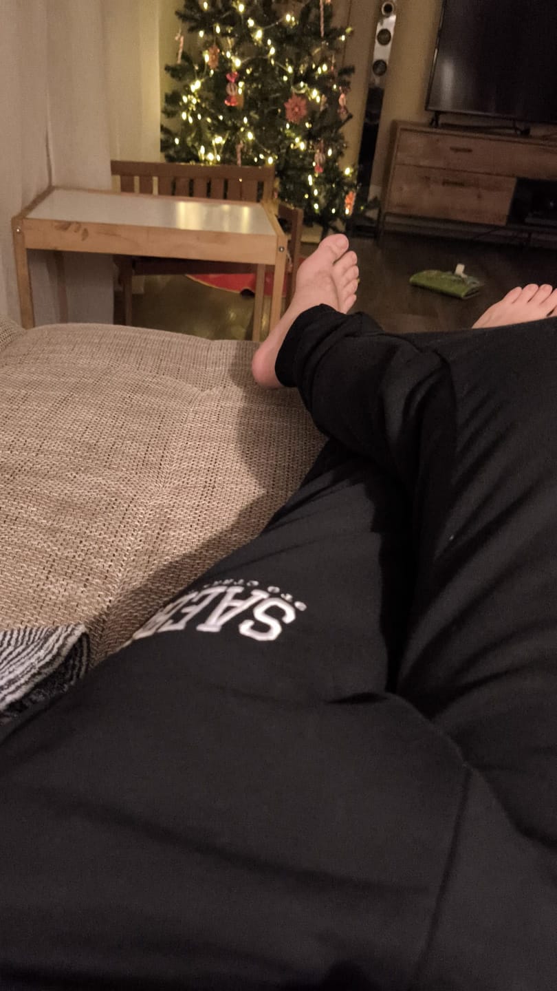 Customer photo review of Lifestyle Herren Jogginghose schwarz mit Stickerei by SAEBIS®
