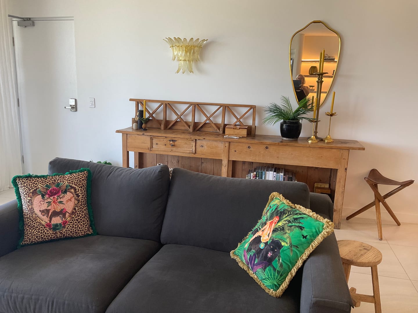 Customer photo review of Queen K Vintage Jungle Green Cushion with Fringe Trim