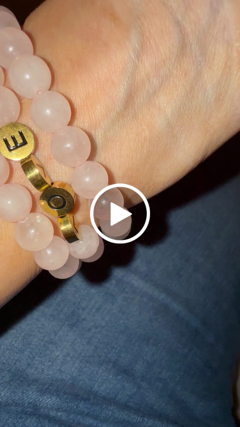 Customer video review of Sacred Sands Agate Stretch Apple Watch Strap