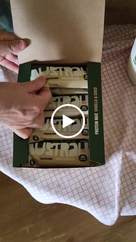 Customer video review of AUSTRALIA Protein Max Vanilla & Coco - A Barra Zen com 20g de Proteína
