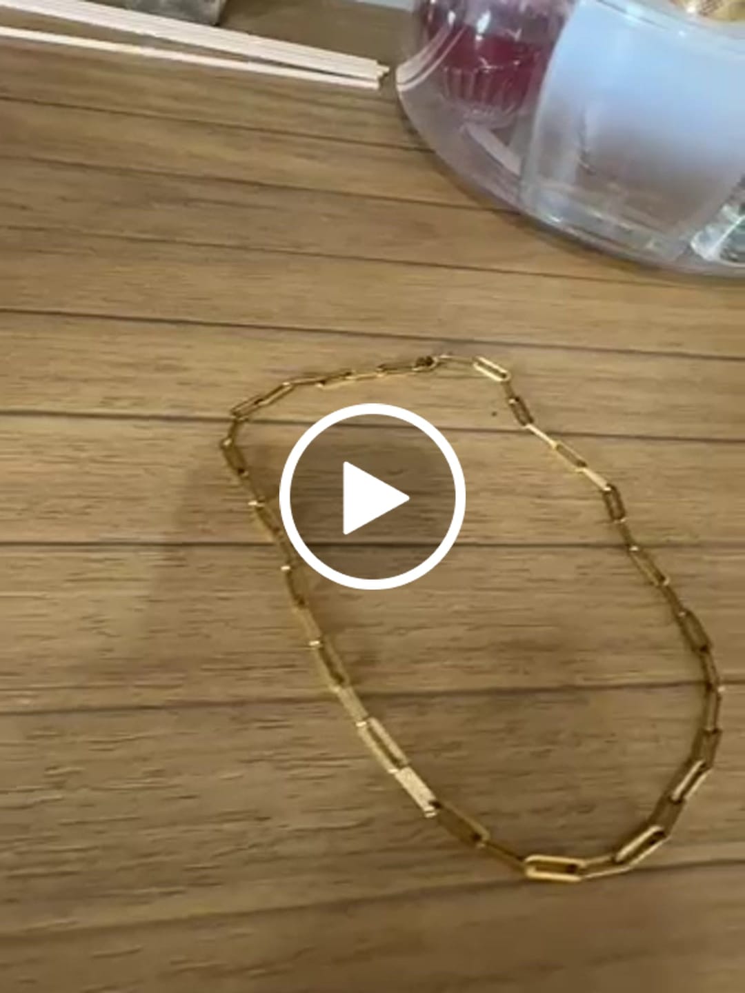 Customer video review of Colar Elos Celina Corrente Banhado em Ouro 18K