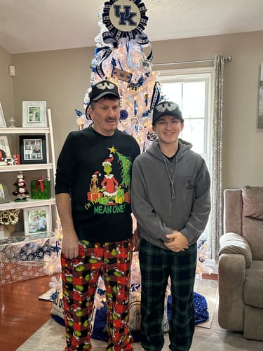 Customer photo review of Waylon Jennings Symbol Flying W Trucker Hat - Black